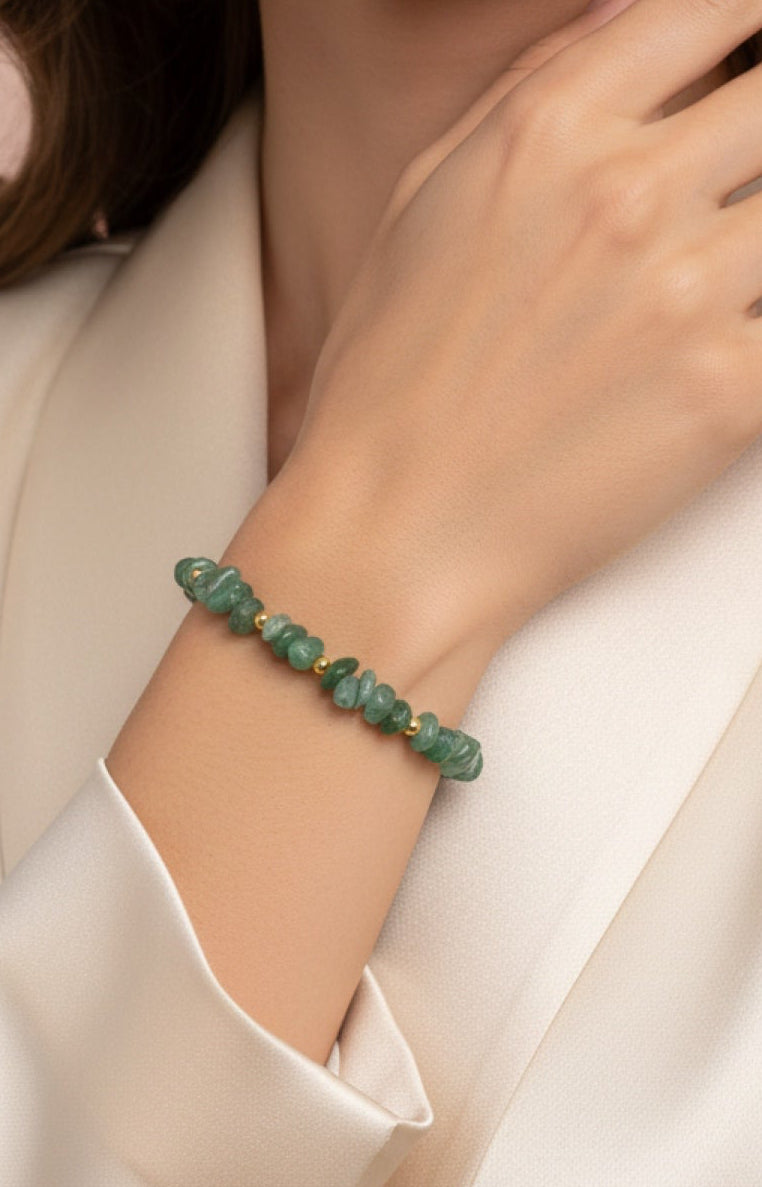 Green Aventurine Chip & Gold Beaded Bracelet